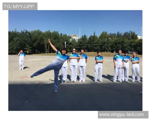 当绿茵巨星告别赛场天下足球记录永恒瞬间